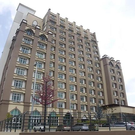 Risqi Apartment 2 Bedroom Wakaf Che Yeh Kota Bharu Eksteriør billede