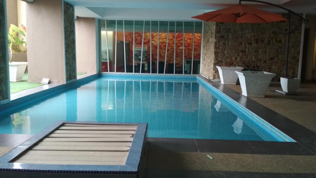 Risqi Apartment 2 Bedroom Wakaf Che Yeh Kota Bharu Eksteriør billede